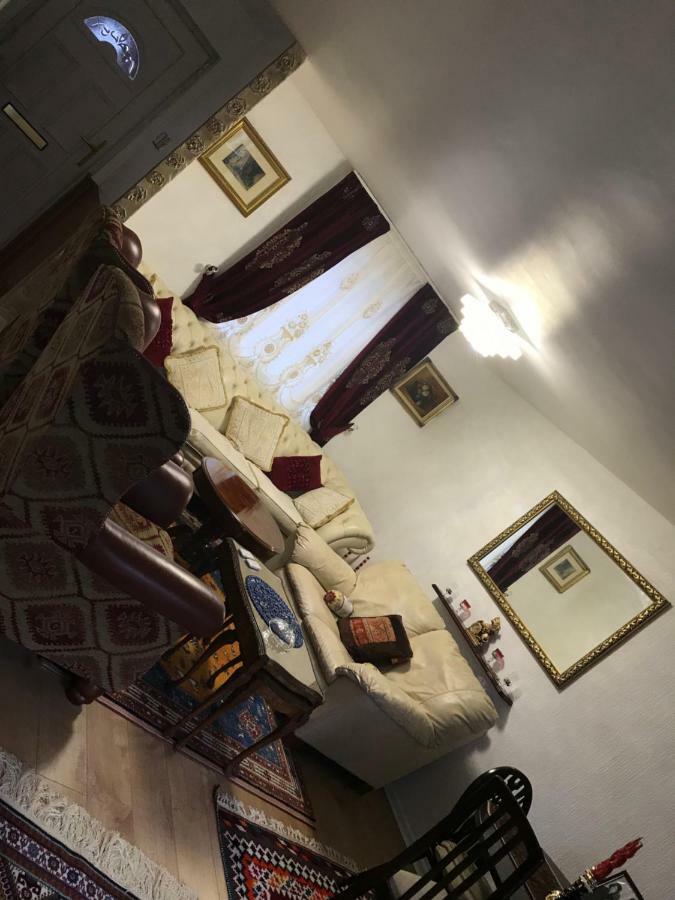 Modern Cosy Room With Private Bathroom 해로우 외부 사진